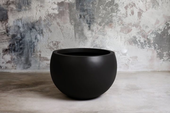 Tau Cratera Series Fiberglass Planter: 18.1 x 18.1 x 11.8in