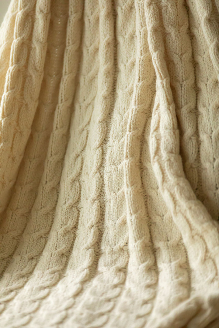 Muru Collection - Pima Cotton &amp; Undyed Baby Alpaca Ivory Cable Throw