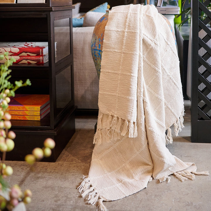 Sea Shell White Textured Checks Handloom Throw