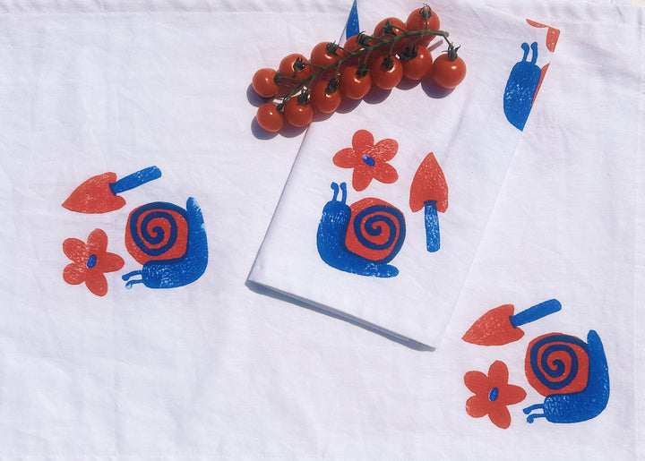 Snails on White Organic Dinner Napkins