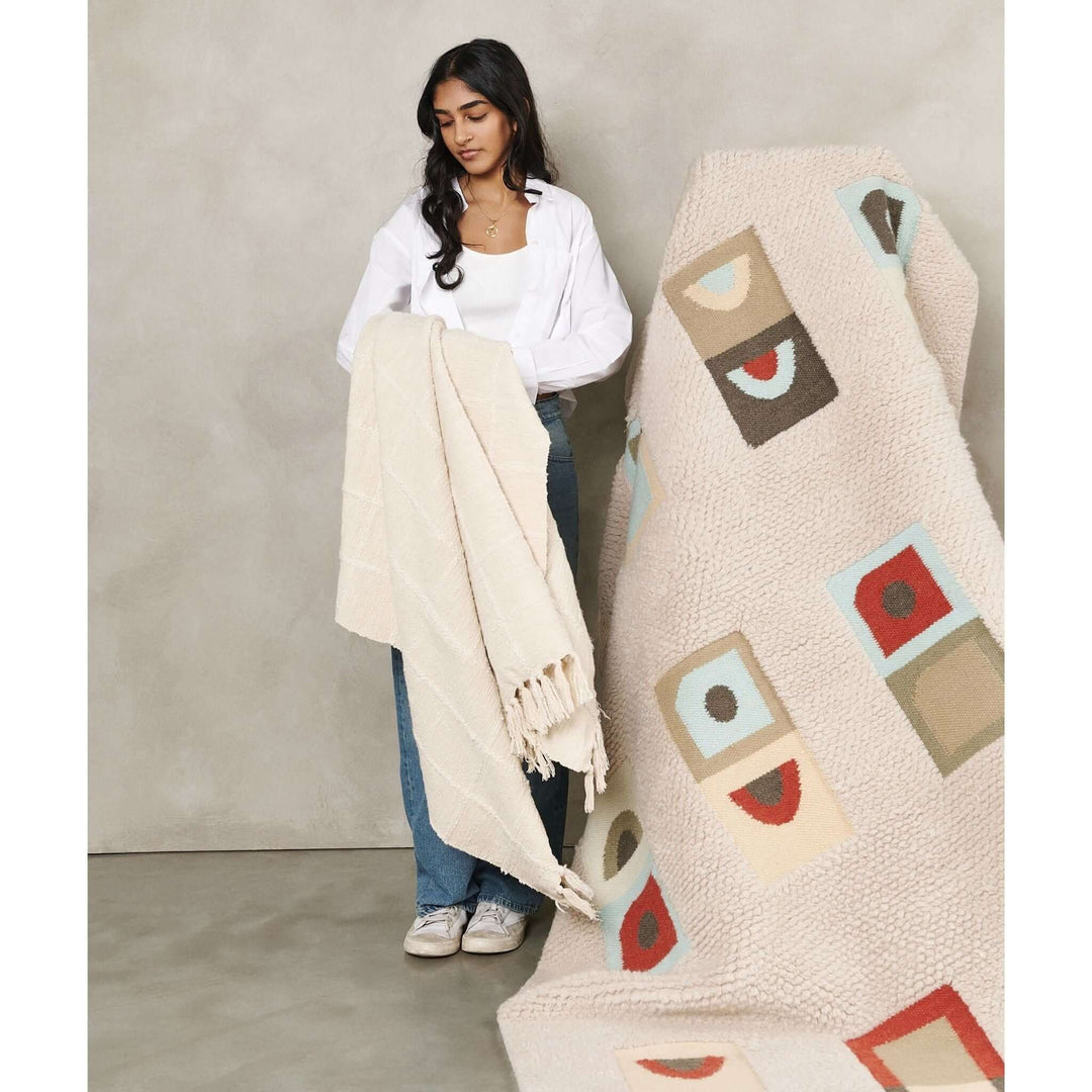 Sea Shell White Textured Checks Handloom Throw