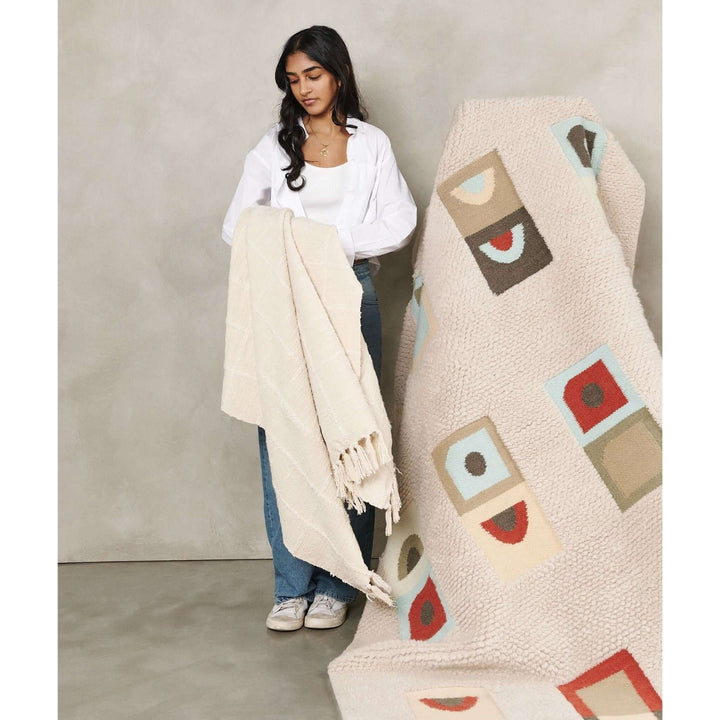Sea Shell White Textured Checks Handloom Throw
