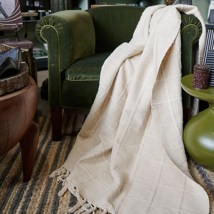 Sea Shell White Textured Checks Handloom Throw