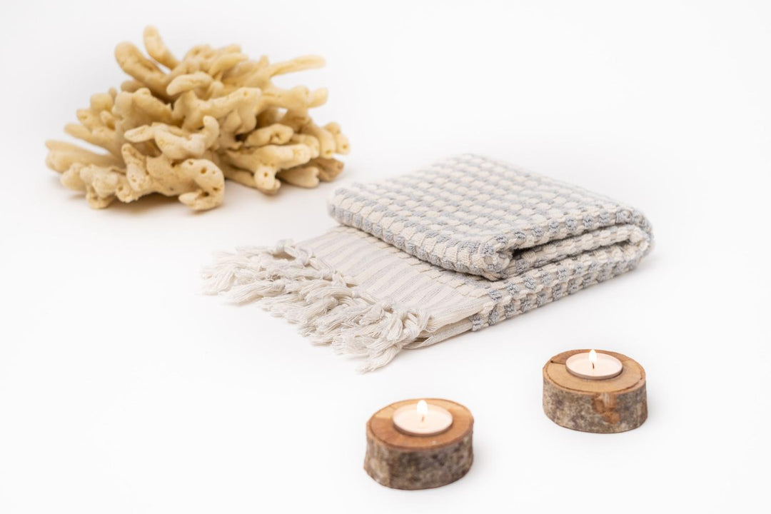 Pom Pom Hand Towel