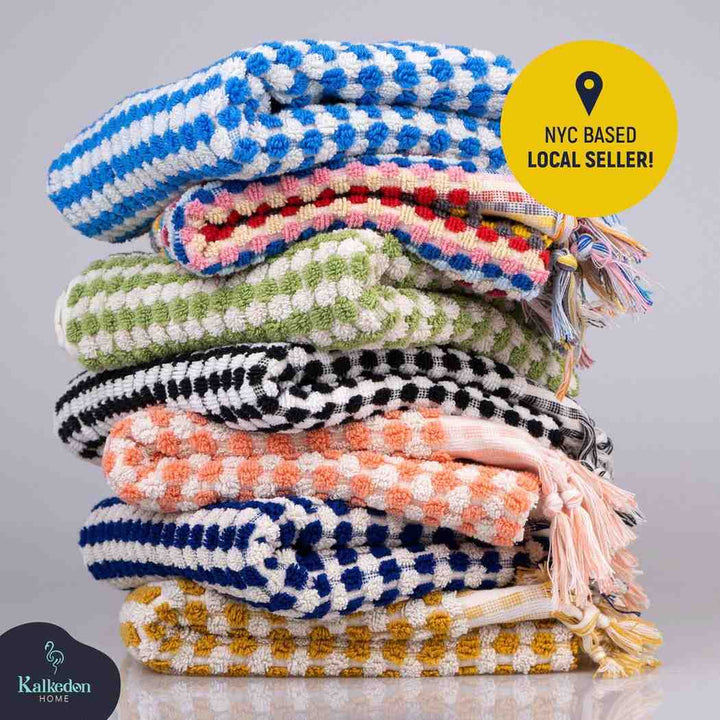 Pom Pom Hand Towel
