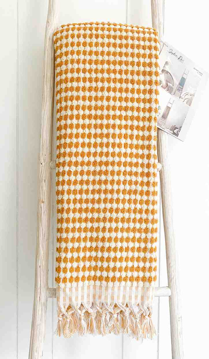 Pom Pom Bath Towel