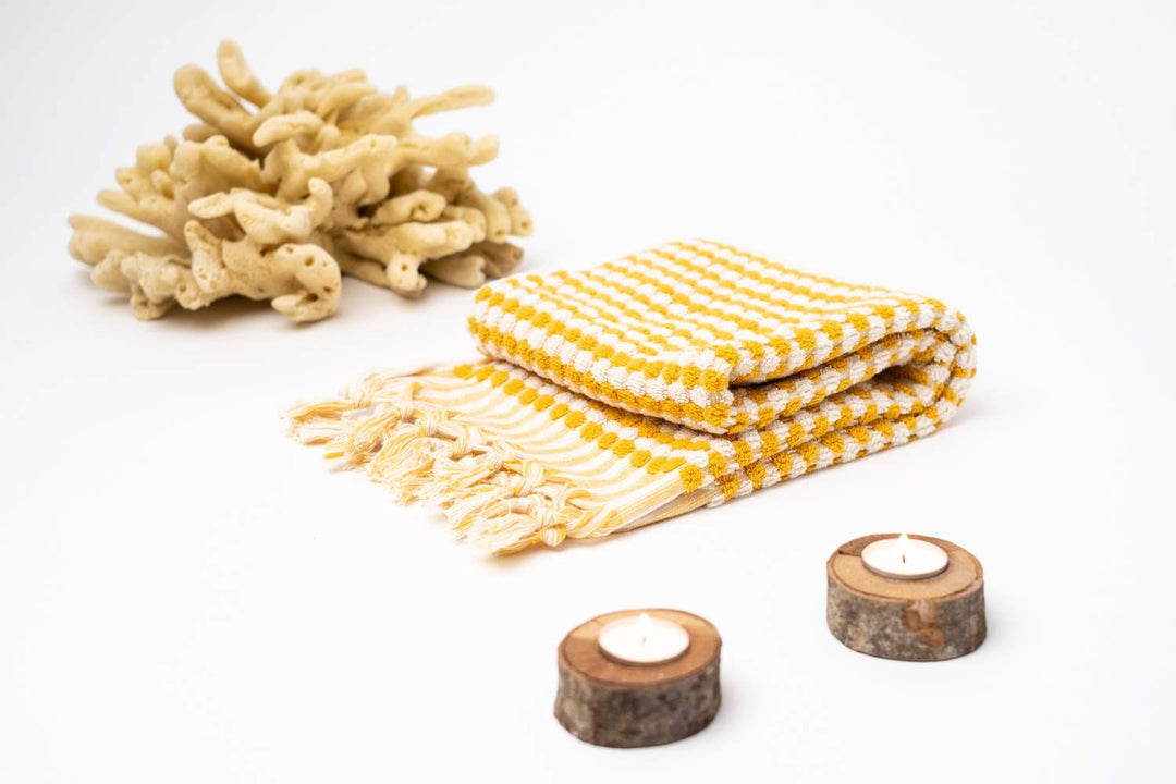 Pom Pom Hand Towel