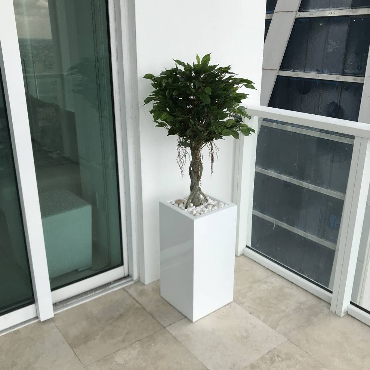 Jay Scotts Tolga Corner Planter